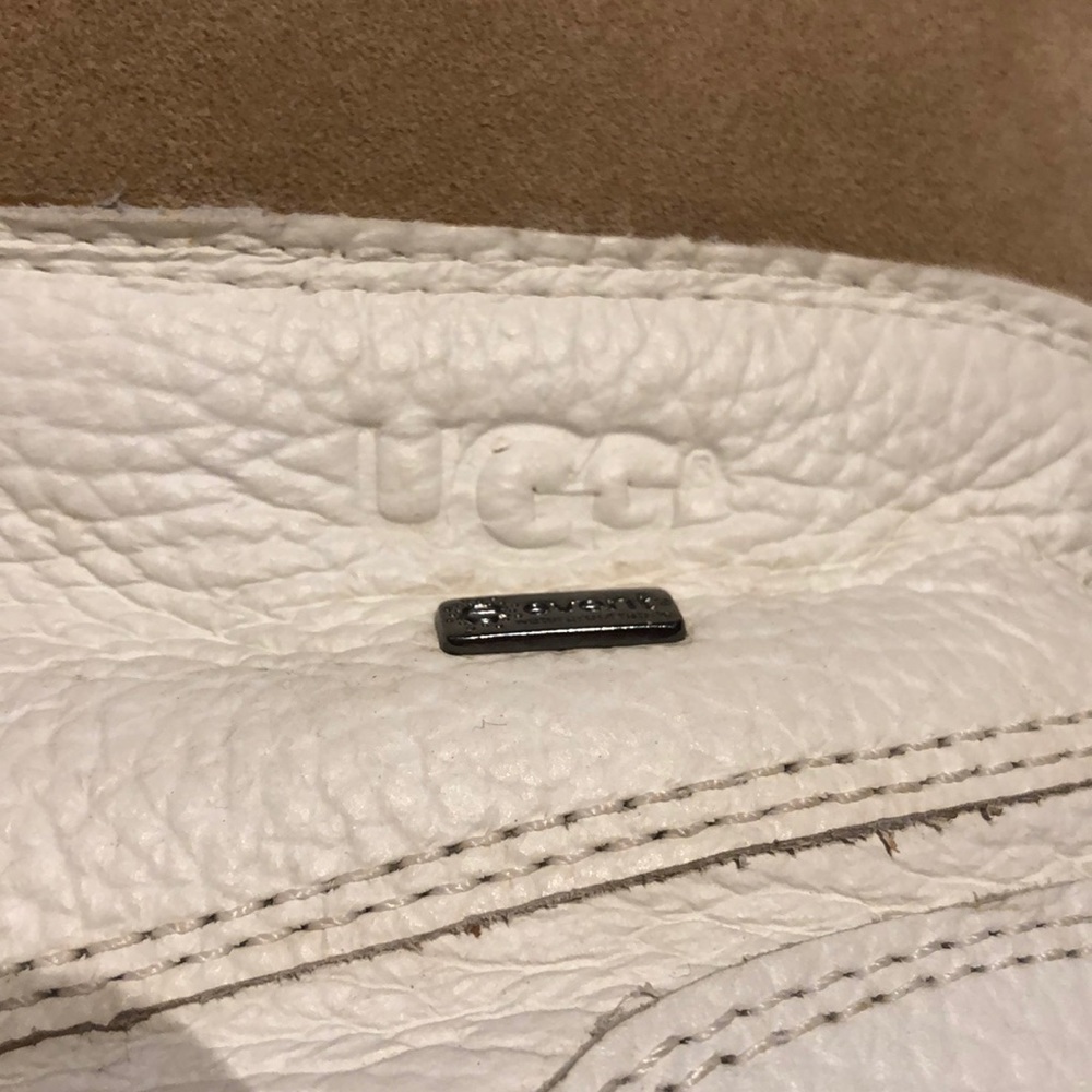 EUC Ugg winter boots - Picture 4 of 5